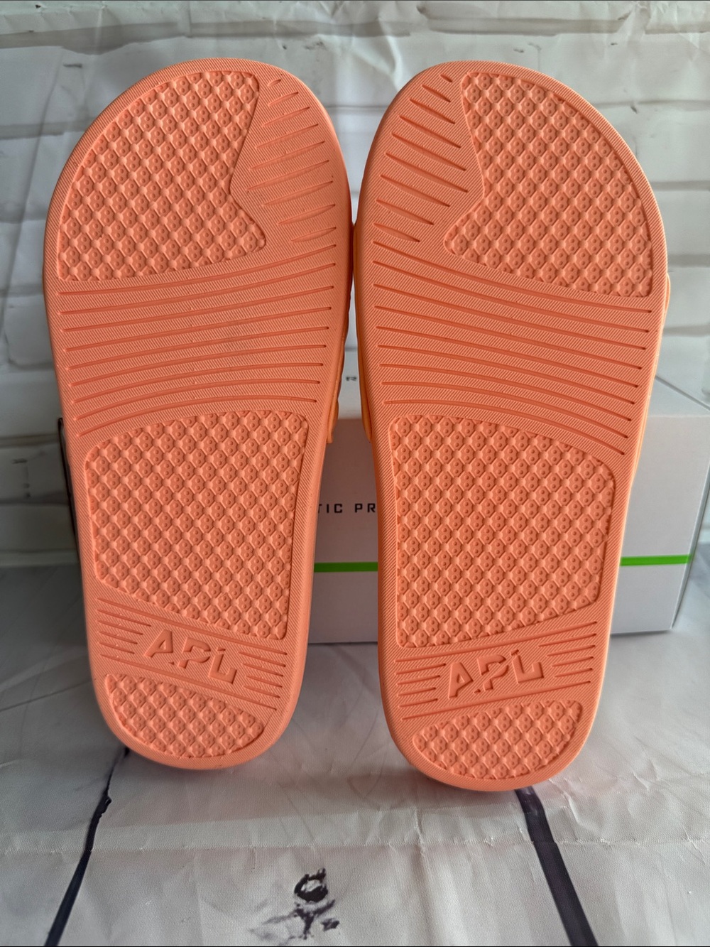 Athletic Propulsion Labs Women’s Lusso Slide in Neon Peach - Picture 8 of 8